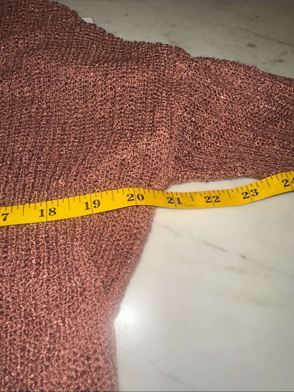 Moon and Madison Women’s Rust V-Neck Knit Sweater with twisted back size medium - Picture 4 of 6